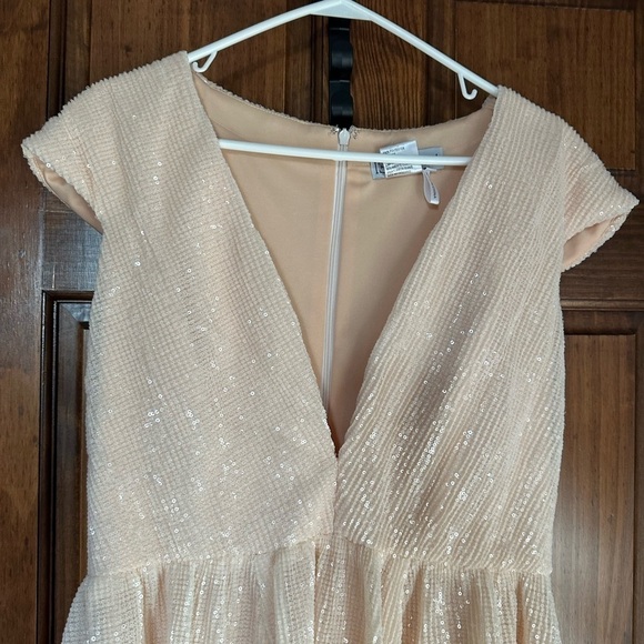 IEENA FOR MAC DUGGAL Sequined Cap Sleeve Fit And Flare Mini Dress In Porcelain - Picture 4 of 7